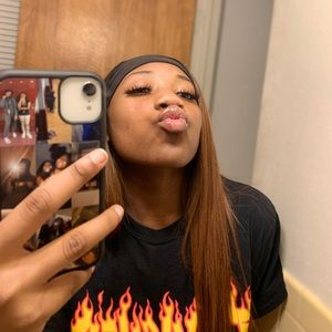 Meet your Posher, Deonna